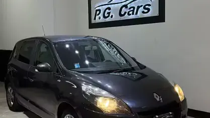 Usata Renault Scénic III XMOD 110 CV (80 kW) 2012 Grigio Berlina