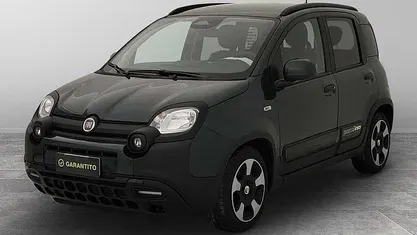 Usata Fiat Panda Cross Cross 70 CV (51 kW) 2025 Verde foresta metallizzato Utilitaria