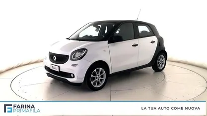 Usata Smart ForFour 71 CV (52 kW) 2019 Bianco tetto nero Utilitaria