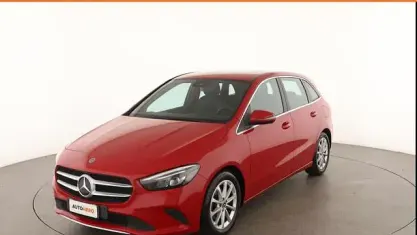 Usata Mercedes B180 Premium 116 CV (85 kW) 2019 Rosso Utilitaria