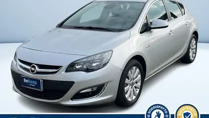 Usata Opel Astra Cosmo 110 CV (80 kW) 2015 Argento Berlina