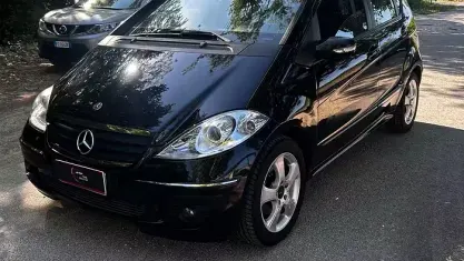 Usata Mercedes A180 Avantgarde 109 CV (80 kW) 2008 Grigio Berlina