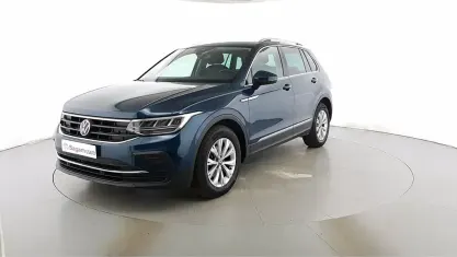 Usata VW Tiguan Life 122 CV (89 kW) 2023 Night shade blue SUV