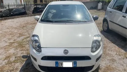 Usata Fiat Punto Street 75 CV (55 kW) 2014 Bianco Utilitaria