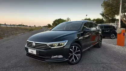 Usata VW Passat Executive 150 CV (110 kW) 2018 Grigio Station wagon