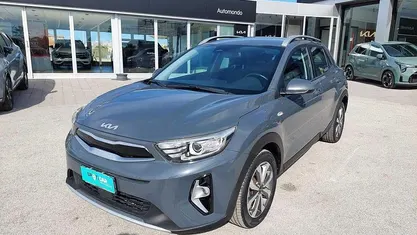 Grigio Usata 2022 Kia Stonic Style SUV | 15.400 € (Buon prezzo)