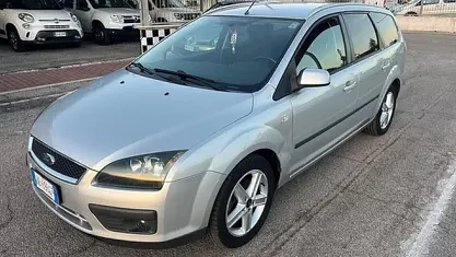 Usata Ford Focus Ghia 89 CV (65 kW) 2006 Station wagon