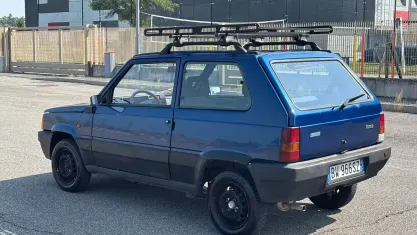 Usata Fiat Panda Young 54 CV (39 kW) 2001 Bluazzurro Berlina