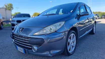 Usata 2006 Peugeot 307 Tre volumi | 2500 € (Buon prezzo)