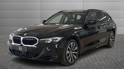 Begagnad BMW 320 Advantage 190 HK (139 kW) 2023 Svart Kombi