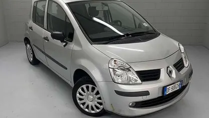 Usata Renault Modus Dynamique 75 CV (55 kW) 2007 Monovolume