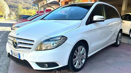 Bianco Usata 2013 Mercedes B180 Executive Monovolume | 8200 € (Buon prezzo)