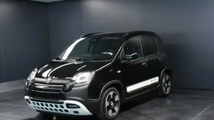 Nuova Fiat Panda Cross 65 CV (47 kW) 2026 Nera Utilitaria