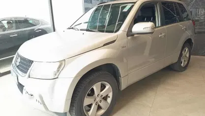 Usata Suzuki Grand Vitara 129 CV (94 kW) 2011 Grigio SUV