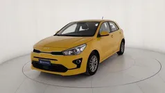 Giallo Usata 2022 Kia Rio Style Tre volumi | 13.900 € (Buon prezzo)