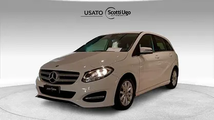 Usata Mercedes B200 136 CV (100 kW) 2019 Bianco Monovolume