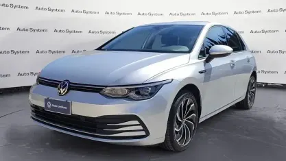 Usata VW Golf VIII Style 116 CV (85 kW) 2022 Argento Berlina
