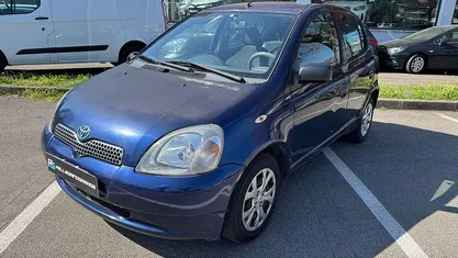 Usata Toyota Yaris 68 CV (50 kW) 2001 Blu Berlina