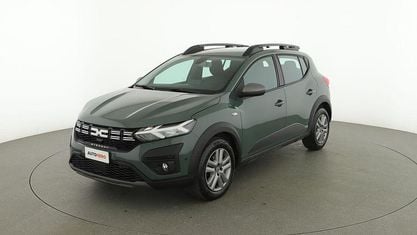 Usata Dacia Sandero Expression 91 CV (66 kW) 2023 Verde Utilitaria