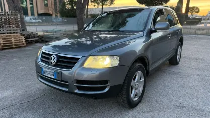 Usata VW Touareg R 174 CV (127 kW) 2005 Gray SUV