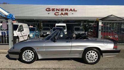 Second-hand Alfa Romeo Spider Quadrifoglio Verde 125 CP (91 kW) 1986 Argintiu Cabrio