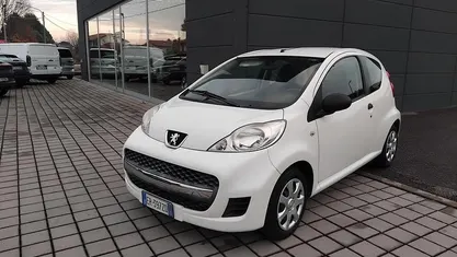 Bianco Usata 2013 Peugeot 107 Due volumi | 6800 € (Buon prezzo)