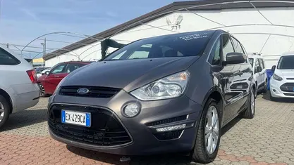 Grigio Usata 2014 Ford S-MAX Titanium Monovolume | 7990 € (Buon prezzo)