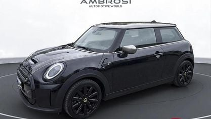Usata Mini Cooper SE Essential 75 kW (102 CV) 2022 Nero Utilitaria