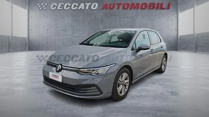 Usata VW Golf VIII Life 116 CV (85 kW) 2024 Grigio Berlina
