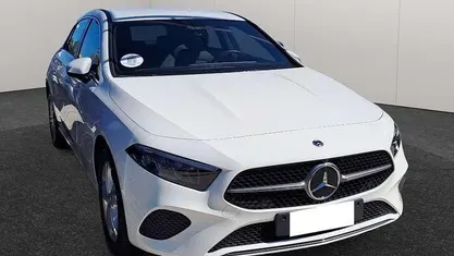Bianco Usata 2023 Mercedes A250 Advanced Tre volumi | 28.500 € (Ottimo prezzo)