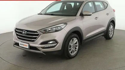 Usata Hyundai Tucson Comfort 116 CV (85 kW) 2017 Grigio SUV