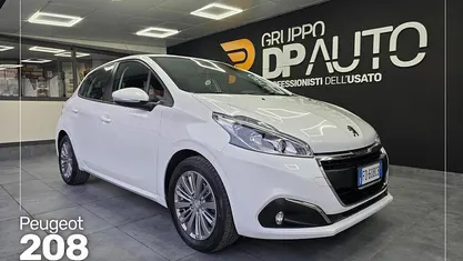 Bianco Usata 2016 Peugeot 208 Allure Due volumi | 6500 € (Buon prezzo)