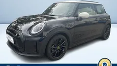 Nero metallizzato Usata 2023 Mini Cooper SE Due volumi | 22.400 € (Buon prezzo)