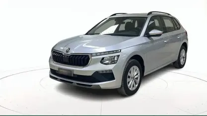 Usata Skoda Kamiq Selection 95 CV (69 kW) 2025 Grigio / pastello SUV
