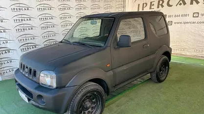Usata Suzuki Jimny 82 CV (60 kW) 2001 Nero SUV