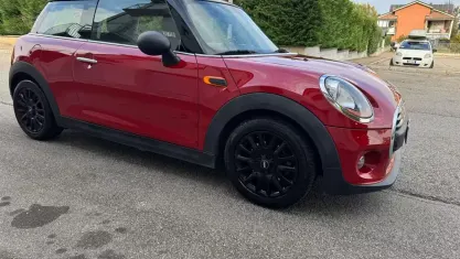 Usata Mini Cooper 75 CV (55 kW) 2017 Rosso Utilitaria