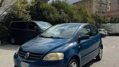 Usata VW Fox Sport 54 CV (39 kW) 2005 Blu Utilitaria