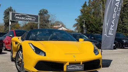 Usata Ferrari 488 670 CV (492 kW) 2017 Giallo Cabrio