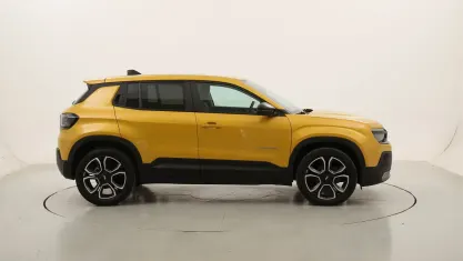 Usata Jeep Avenger Summit 101 CV (74 kW) 2025 Giallo/orogiallo/oro SUV