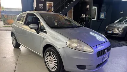 Usata Fiat Grande Punto 77 CV (56 kW) 2008 Argento Utilitaria