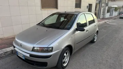 Usata Fiat Punto 60 CV (44 kW) 2003 Argento Utilitaria