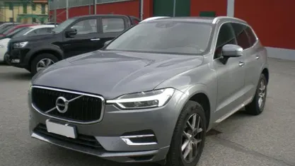 Usata Volvo XC60 Momentum 190 CV (139 kW) 2020 Grigio SUV