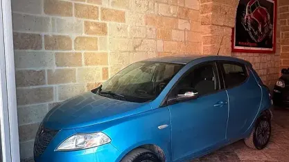 Usata Lancia Ypsilon 80 CV (58 kW) 2014 Bluazzurro Utilitaria