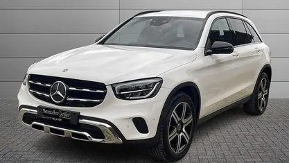 Usata Mercedes GLC200 163 CV (119 kW) 2019 Grigio selenite SUV