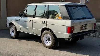 Usata Land Rover Range Rover 126 CV (92 kW) 1984 Grigio SUV