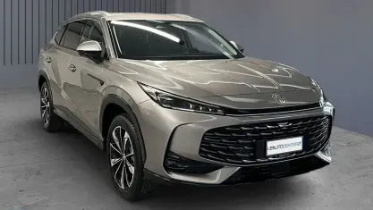 Usata MG HS Comfort 170 CV (125 kW) 2024 Grigio SUV