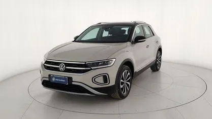 Usata VW T-Roc Style 110 CV (80 kW) 2023 Grigio SUV