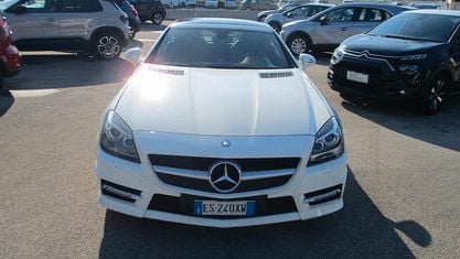 Begagnad Mercedes SLK250 Premium 204 HK (150 kW) 2012 Vit Cab