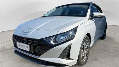 Bianco Usata 2024 Hyundai i20 Tre volumi | 15.800 € (Buon prezzo)