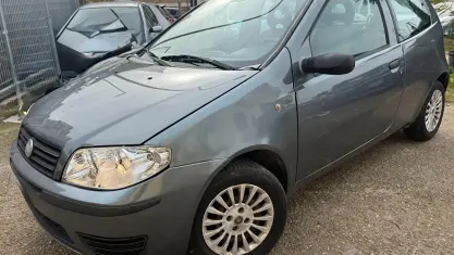 Usata Fiat Punto Active 60 CV (44 kW) 2005 Grigio Utilitaria